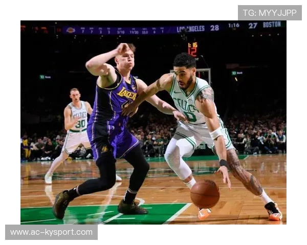 凯尔特人双核爆发，塔图姆与布朗联手击败湖人